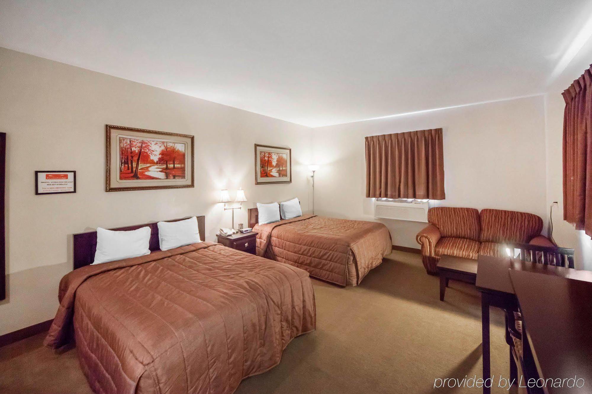 Econo Lodge Inn & Suites Innisfail Esterno foto