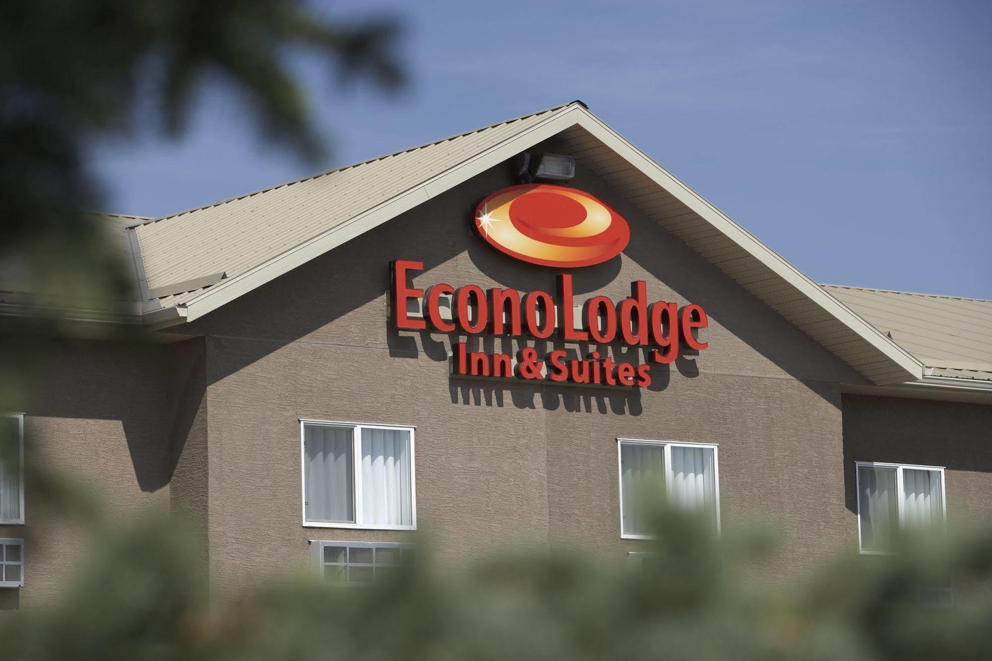Econo Lodge Inn & Suites Innisfail Esterno foto