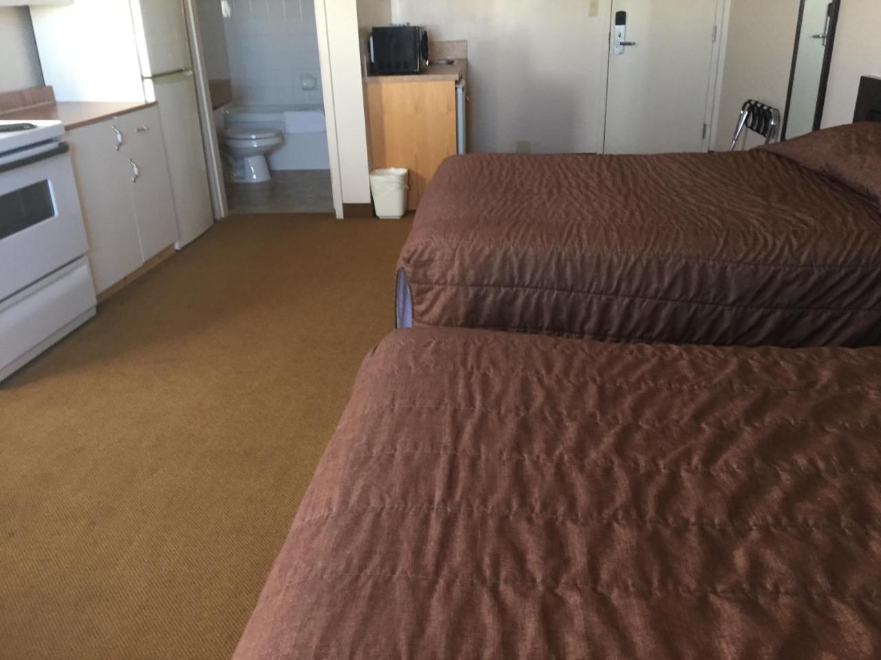 Econo Lodge Inn & Suites Innisfail Esterno foto