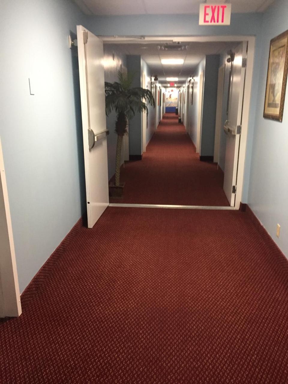 Econo Lodge Inn & Suites Innisfail Esterno foto