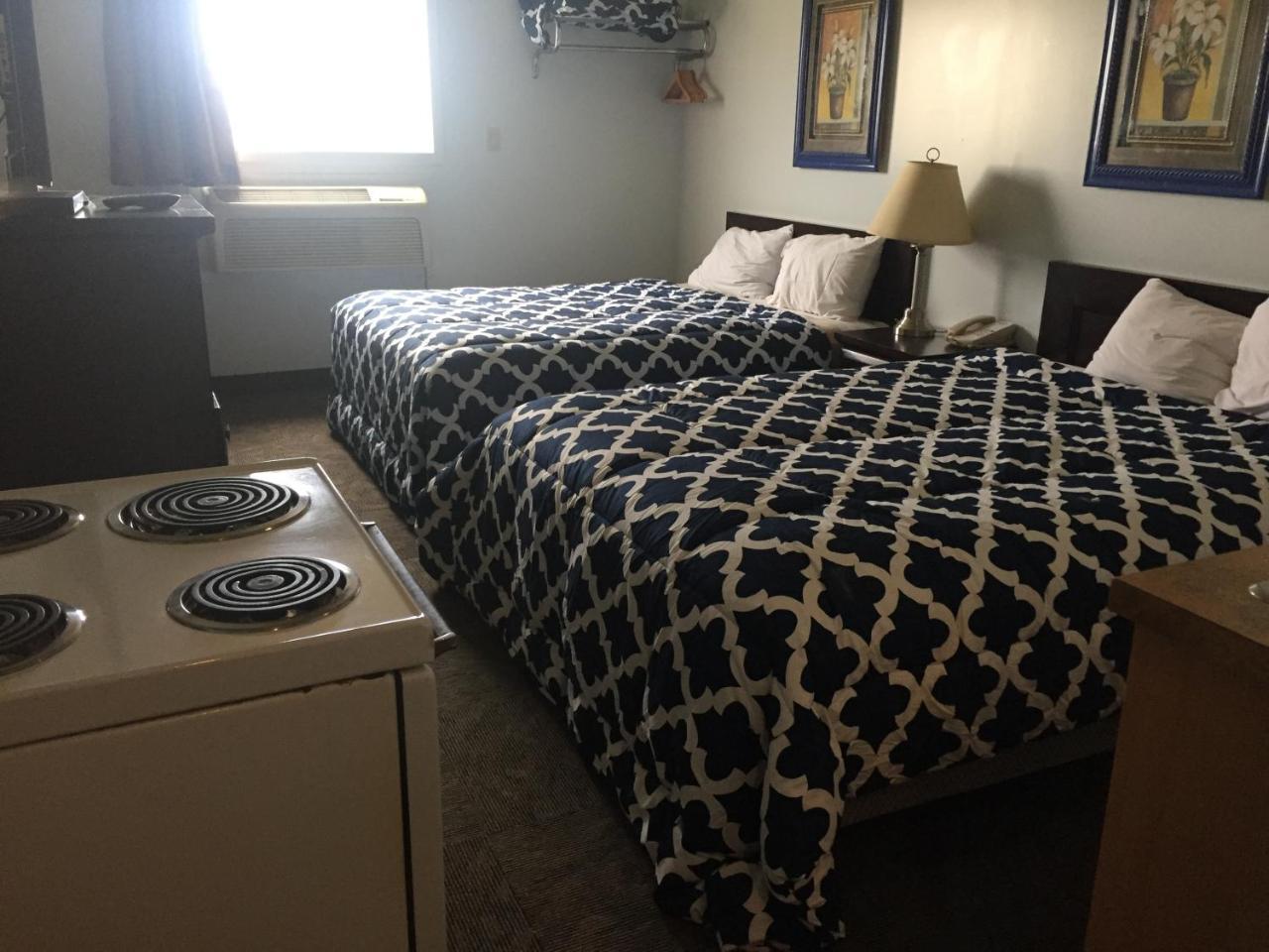 Econo Lodge Inn & Suites Innisfail Esterno foto