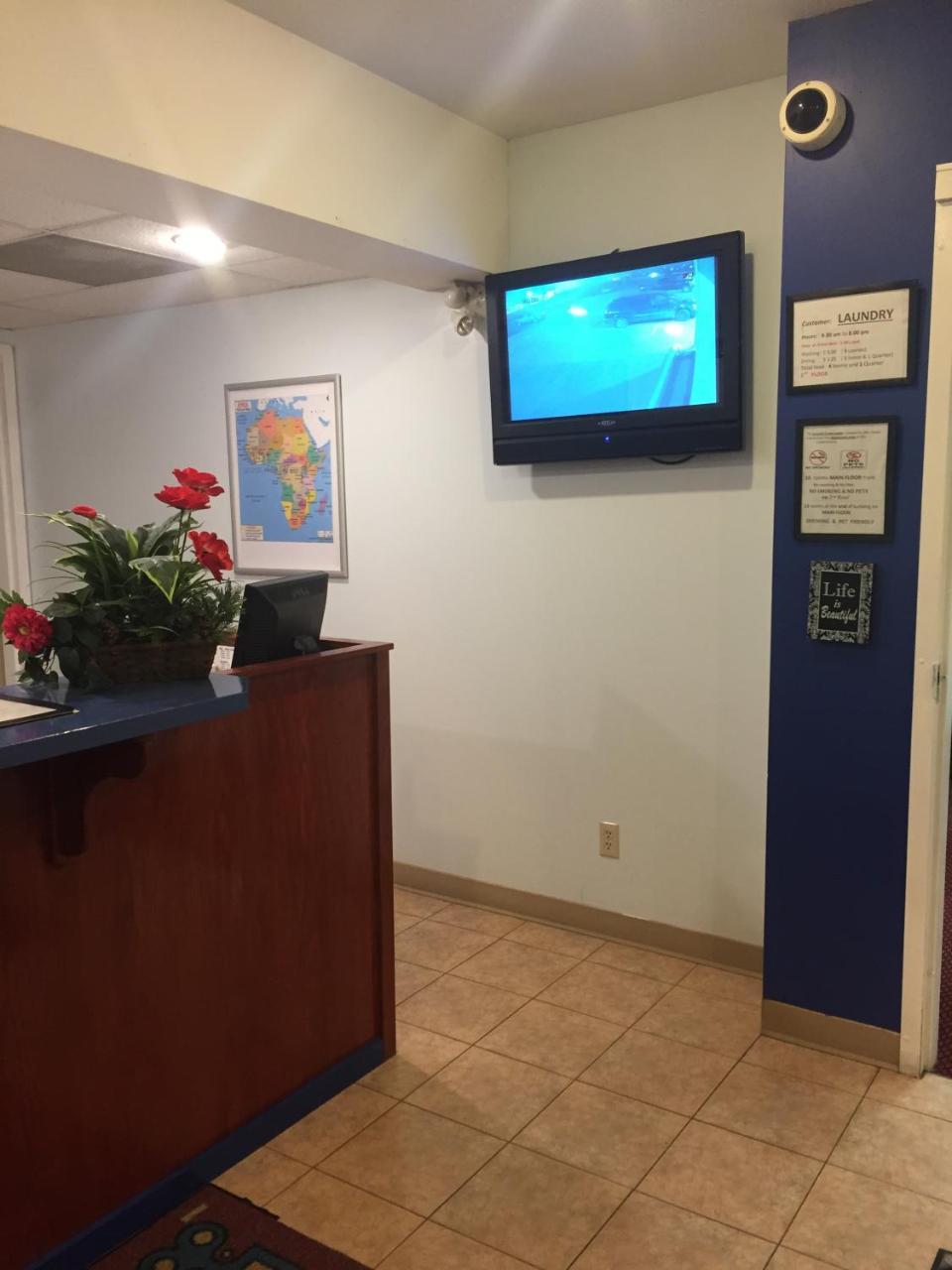 Econo Lodge Inn & Suites Innisfail Esterno foto